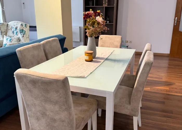 Apartment Old Square